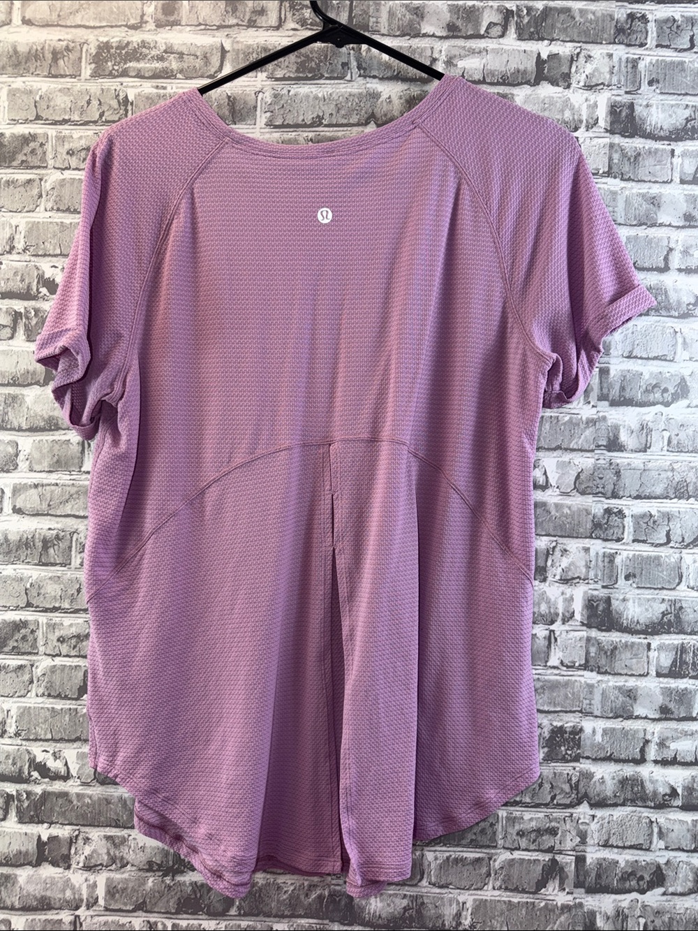 lululemon athletica Lavender Textured Short Sleeve Athletic Top